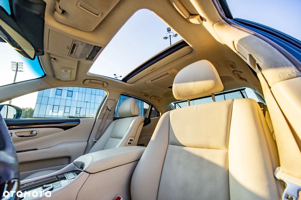 Lexus LS 460 Prestige - 32