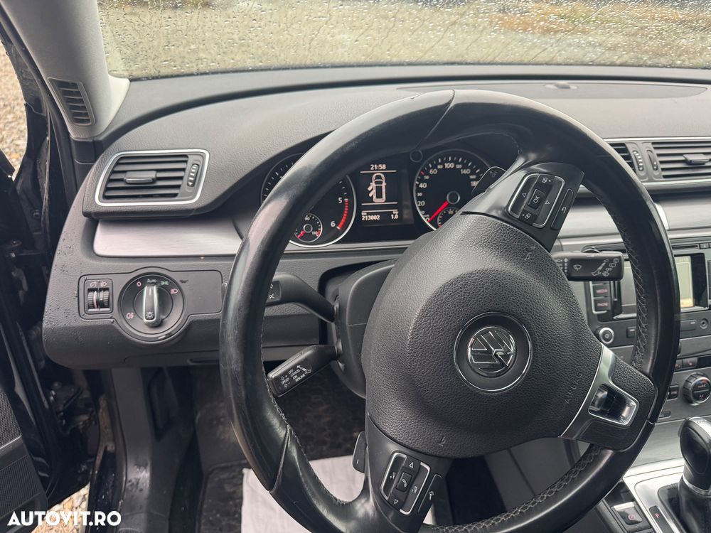 Volkswagen Passat Variant 2.0 Blue TDI DSG SCR Comfortline - 8