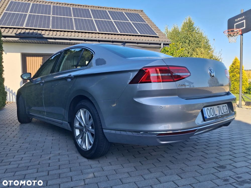 Volkswagen Passat - 3
