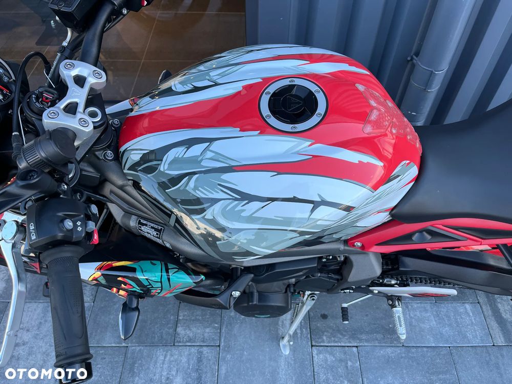 Triumph Street Triple - 6