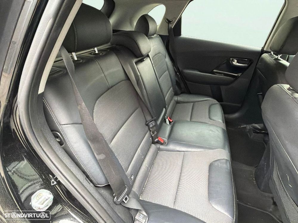 Kia Niro 1.6 GDi HEV Urban - 17