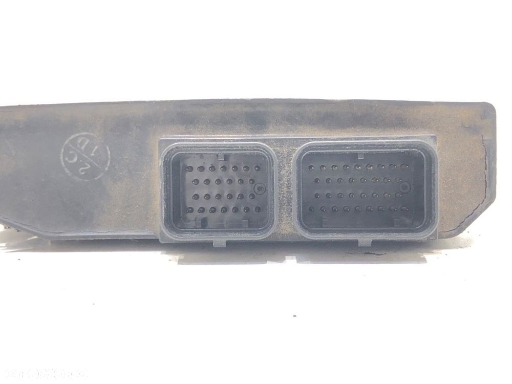 KOMPUTER SILNIKA  SUZUKI GSX-R 600 600 CM3 81kW (110KM) 32920-39F00 - 3