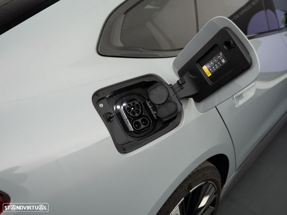 BMW i4 - 14