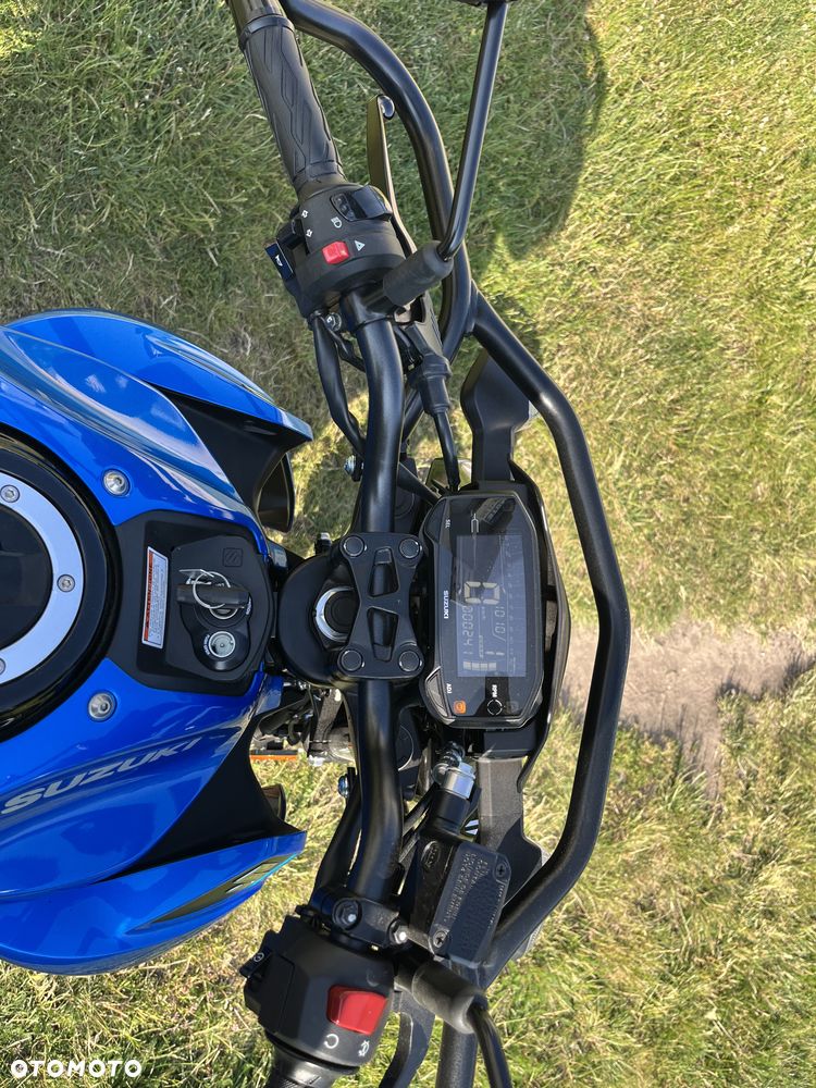 Suzuki GSX - 7
