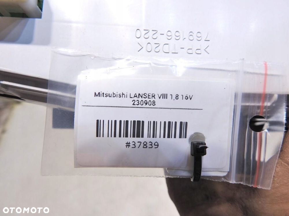 LICZNIK MITSUBISHI LANCER VIII 1.8 16V 8100B127B - 4