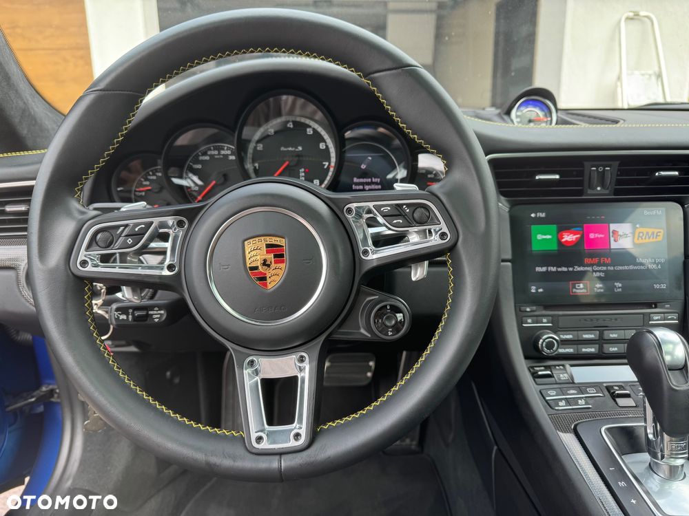 Porsche 911 Turbo S - 15