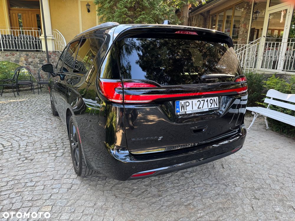 Chrysler Pacifica - 14