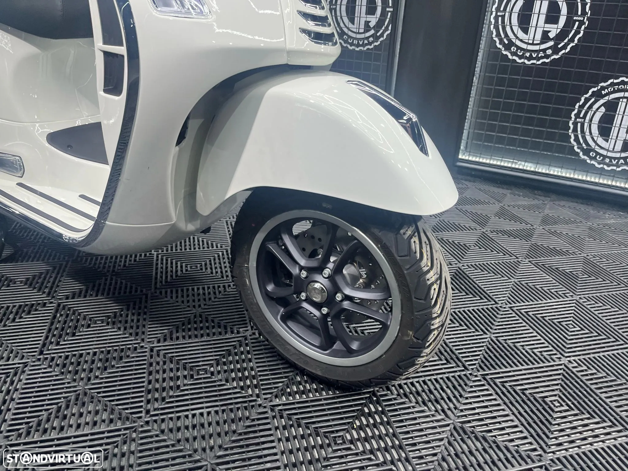Vespa GTS Super 310 - 3