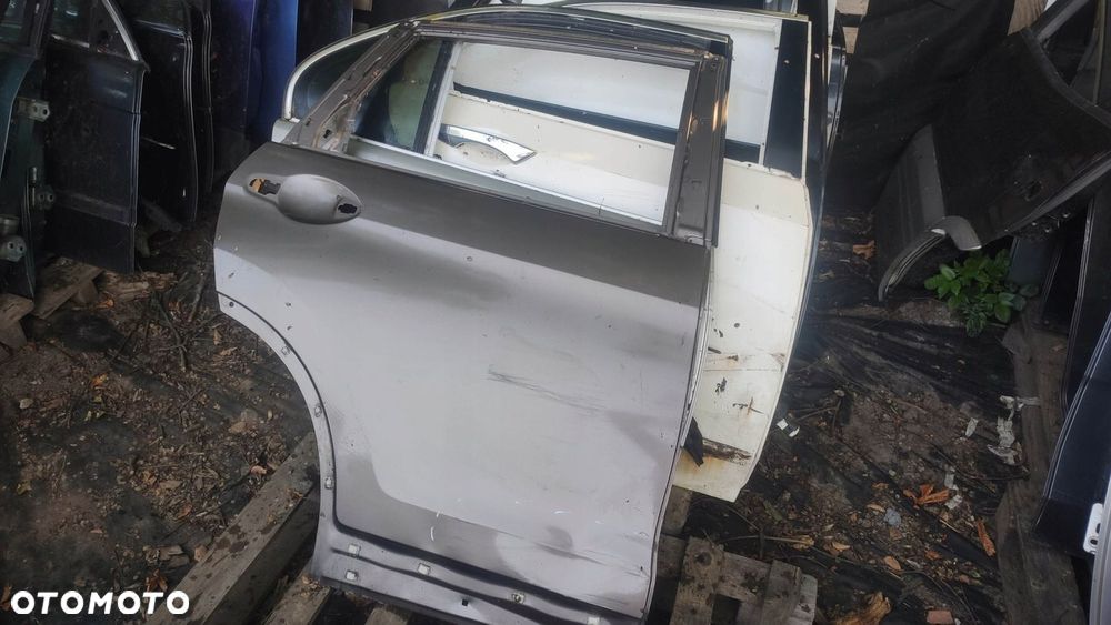 EU DRZWI PRAWY TYŁ HONDA CRV IV 12- - 1