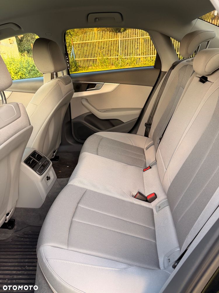 Audi A4 Limousine 35 TFSI - 12