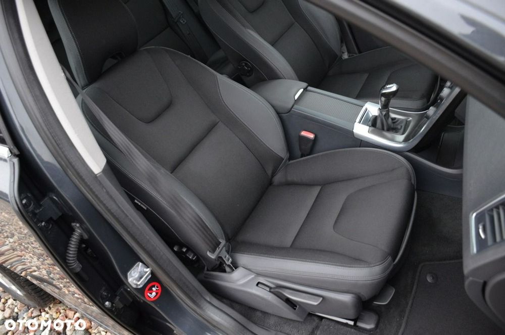 Volvo XC 60 - 25