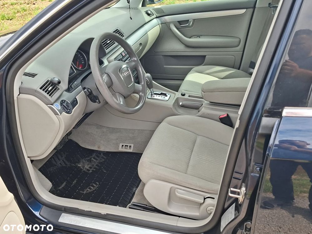 Audi A4 Avant - 13