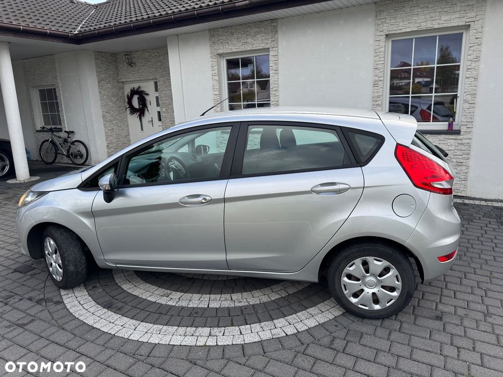 Ford Fiesta 1.25 Ambiente EU5 - 9