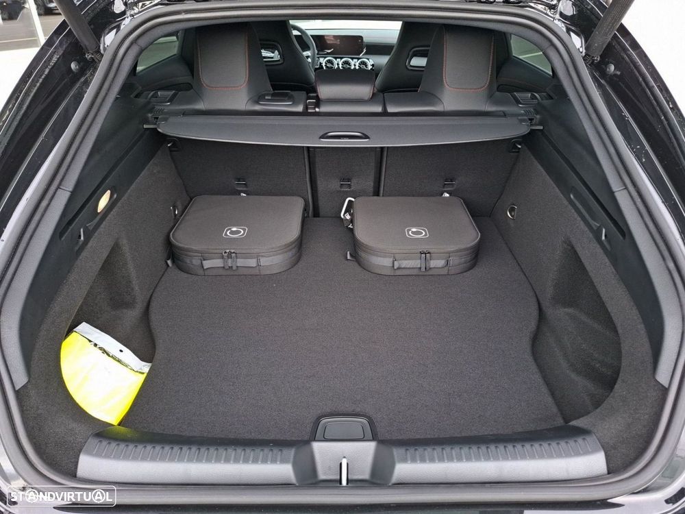 Mercedes-Benz CLA 250 e Shooting Brake AMG Line - 28