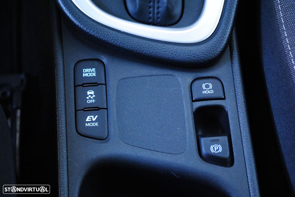 Toyota Yaris 1.5 HDF Comfort Plus - 9