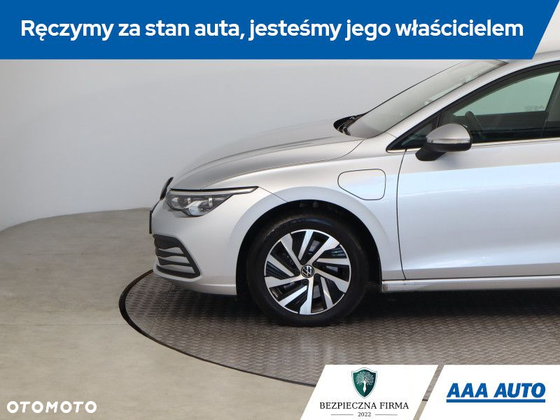 Volkswagen Golf - 16