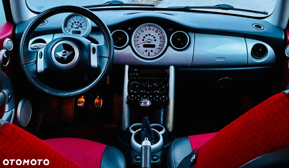 MINI Cooper Seven - 12