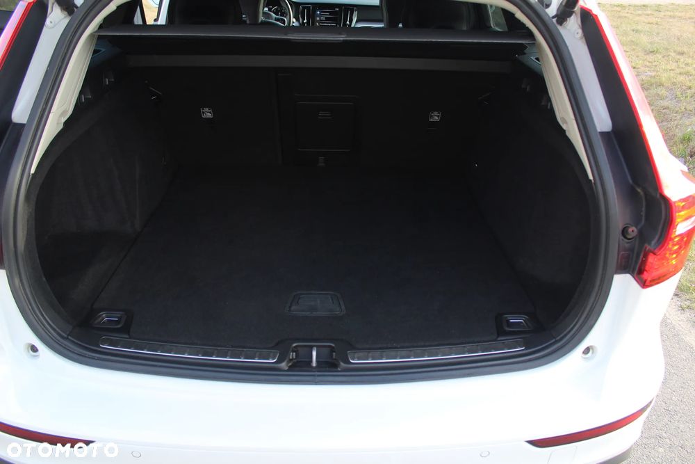 Volvo V60 Cross Country D4 AWD Geartronic - 19