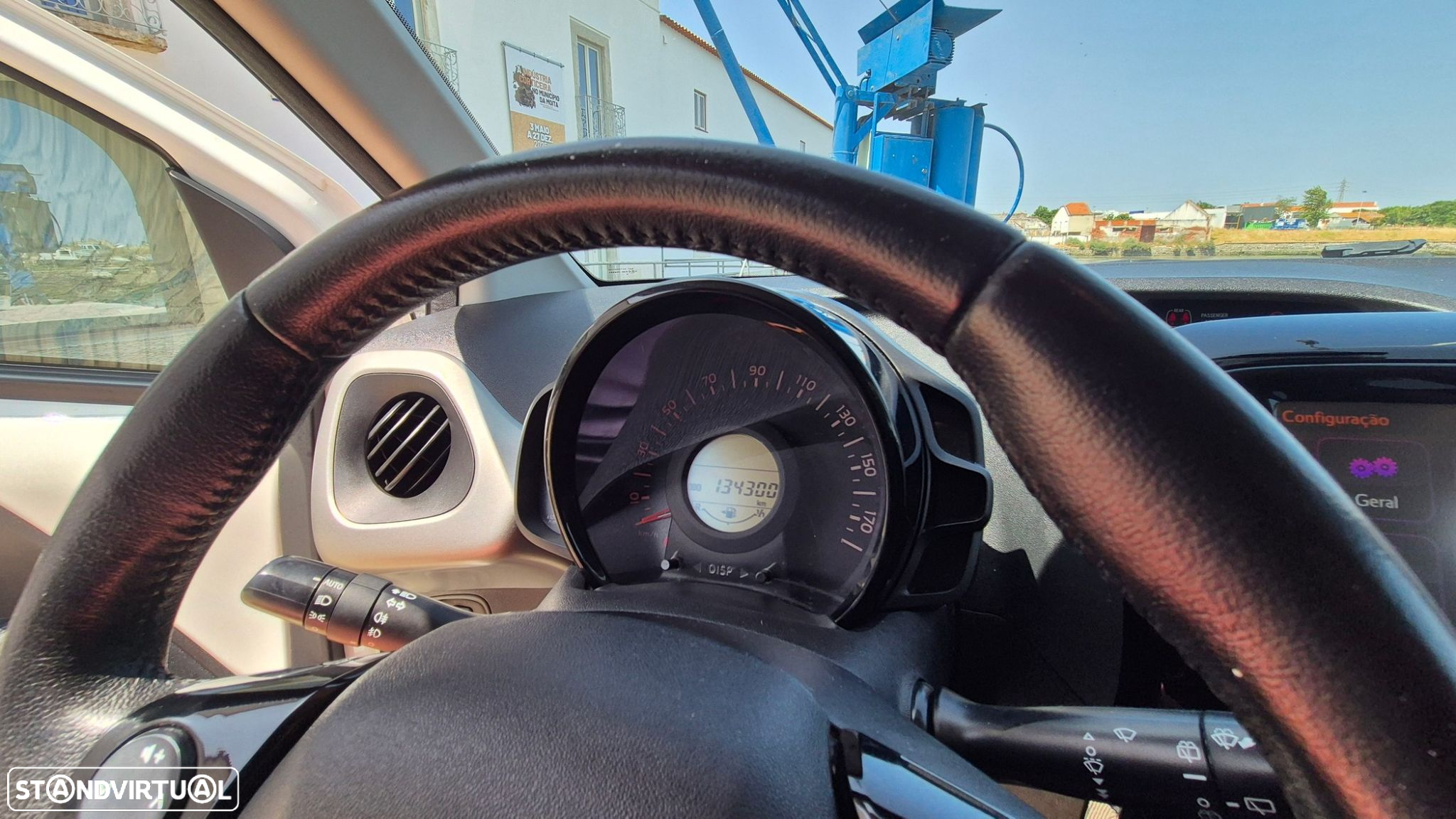 Peugeot 108 Top! 1.2 PureTech Allure - 18