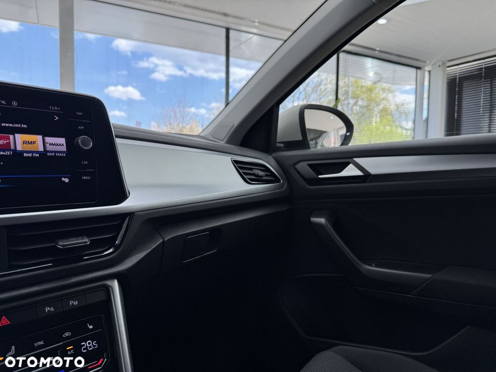 Volkswagen T-Roc - 25