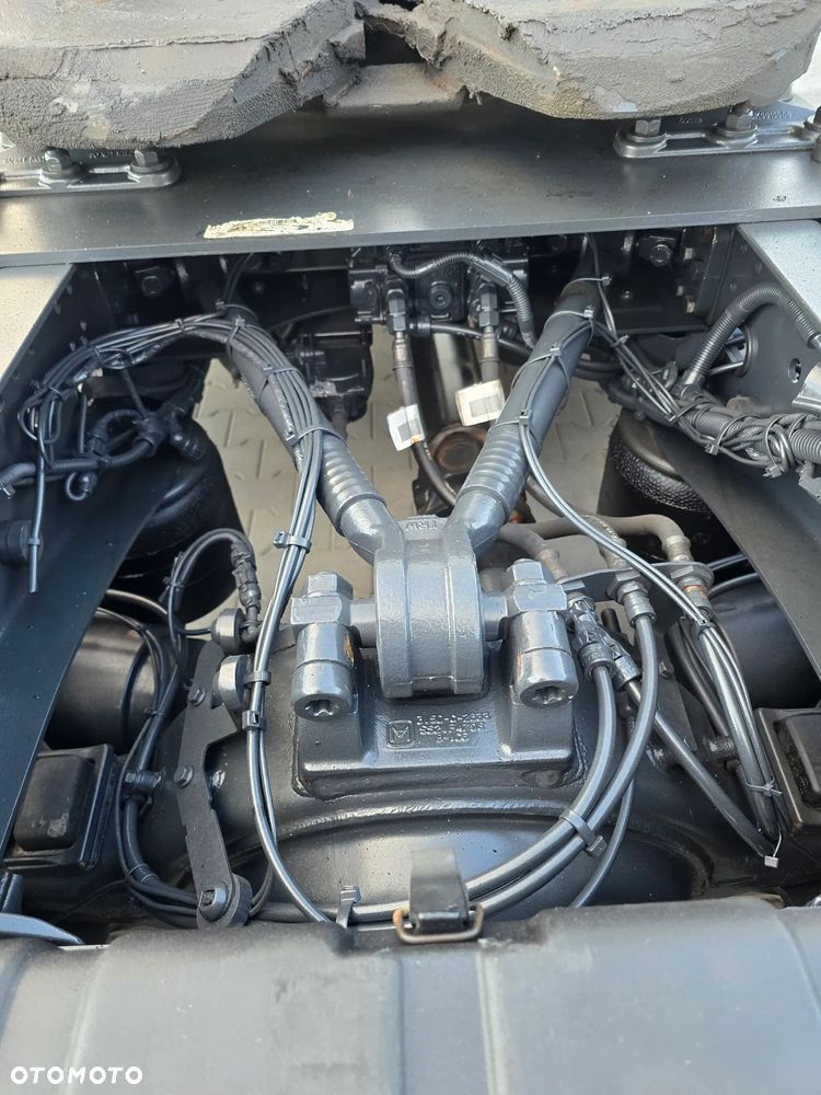 Iveco S-WAY 480 KM retarder standard - 14
