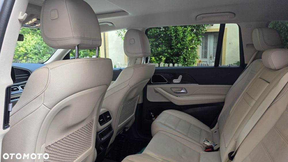 Mercedes-Benz GLS 350 d 4-Matic - 8