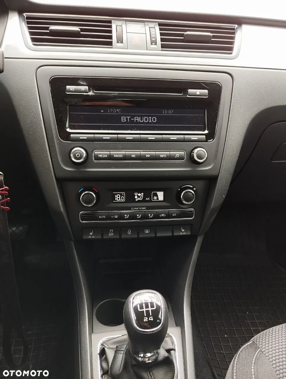 Skoda RAPID 1.2 TSI Ambition - 14