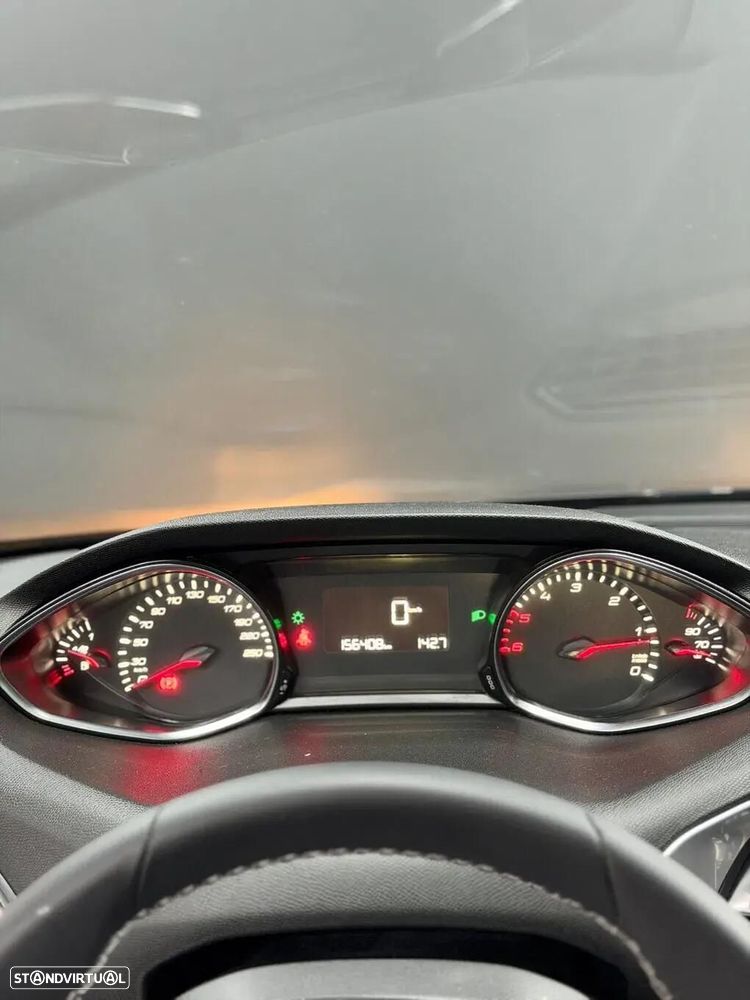 Peugeot 308 SW 1.6 BlueHDi Style - 26