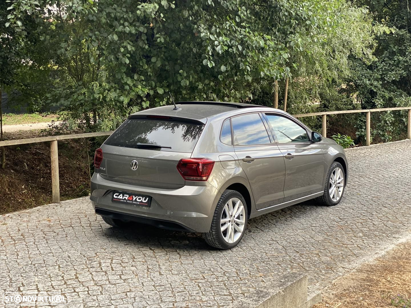 VW Polo 1.6 TDI Highline DSG - 13
