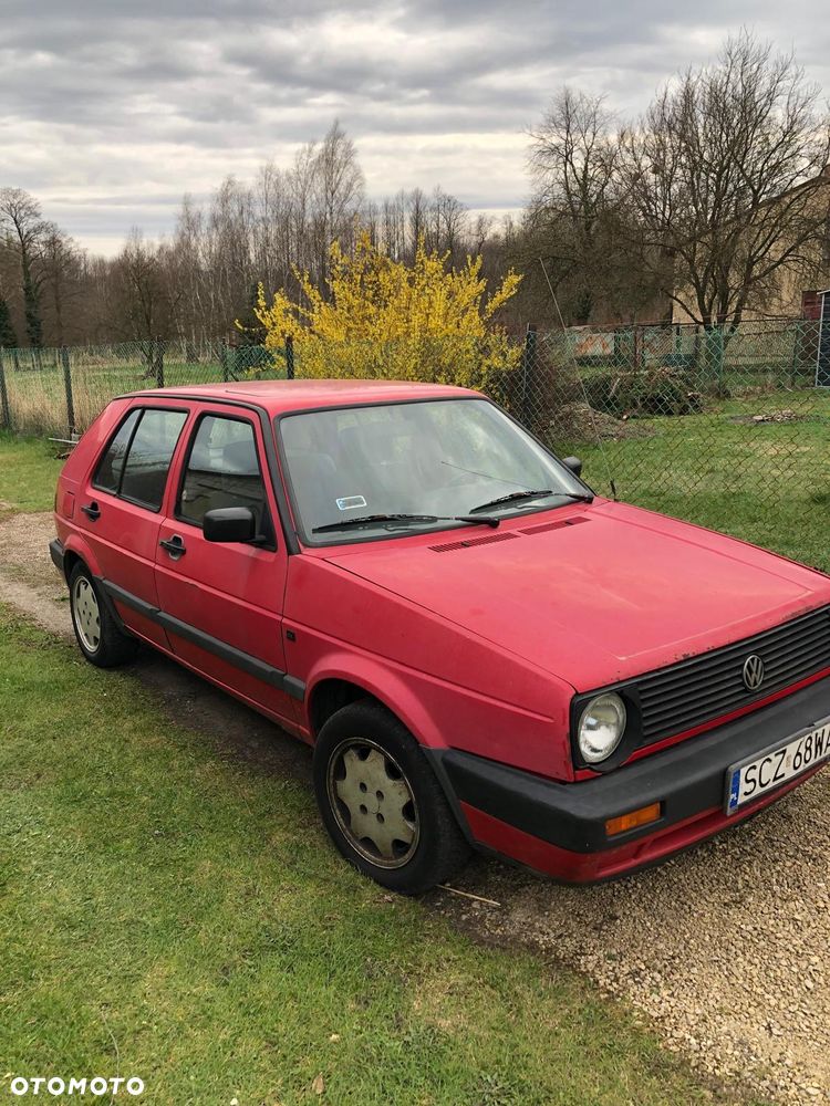 Volkswagen Golf - 2