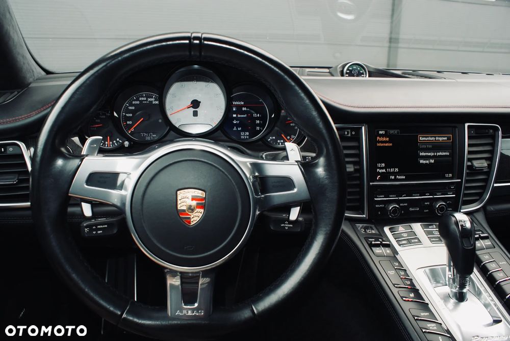 Porsche Panamera GTS - 15