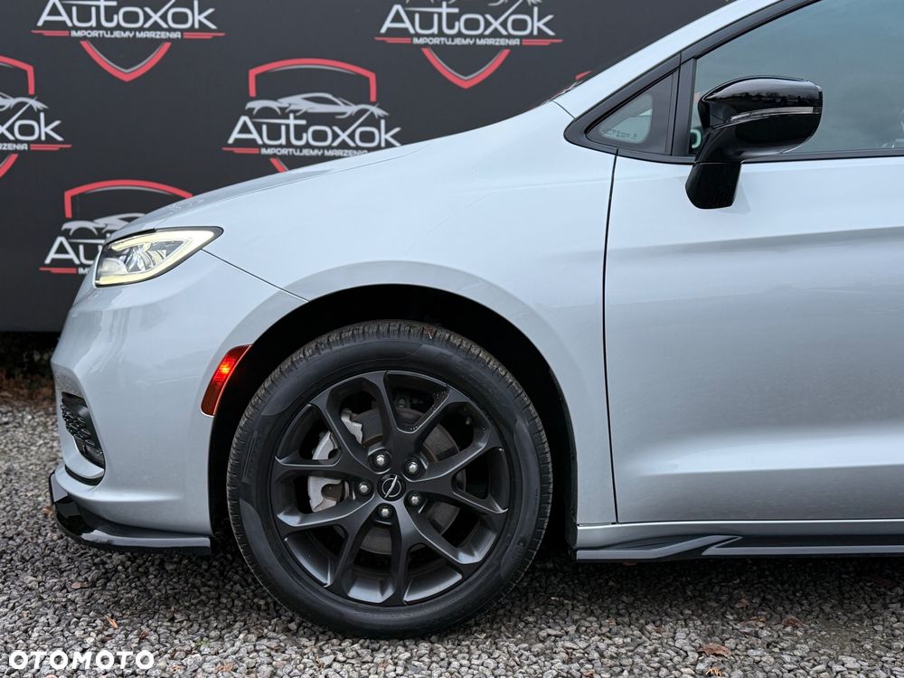 Chrysler Pacifica - 9