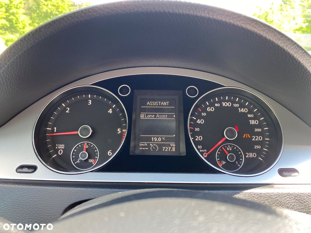 Volkswagen Passat CC - 24