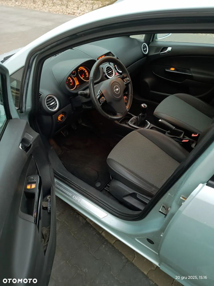 Opel Corsa 1.4 16V Innovation - 5