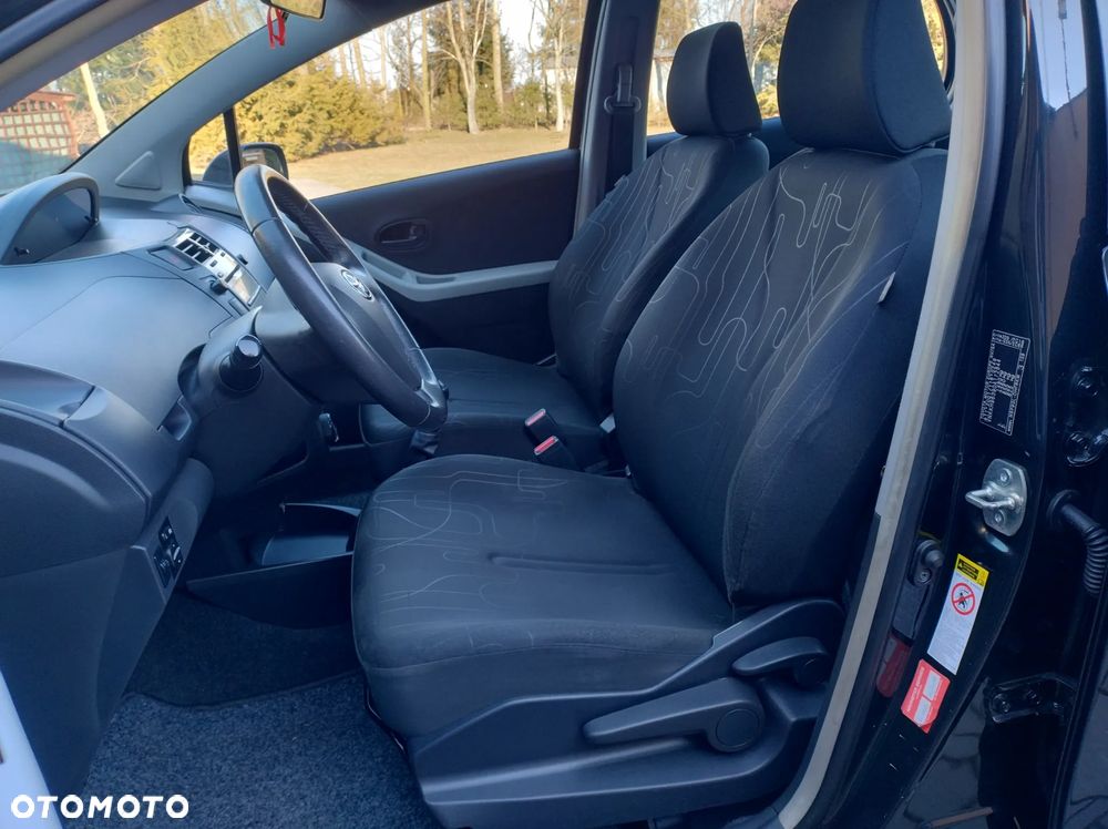 Toyota Yaris 1.33 Active - 21