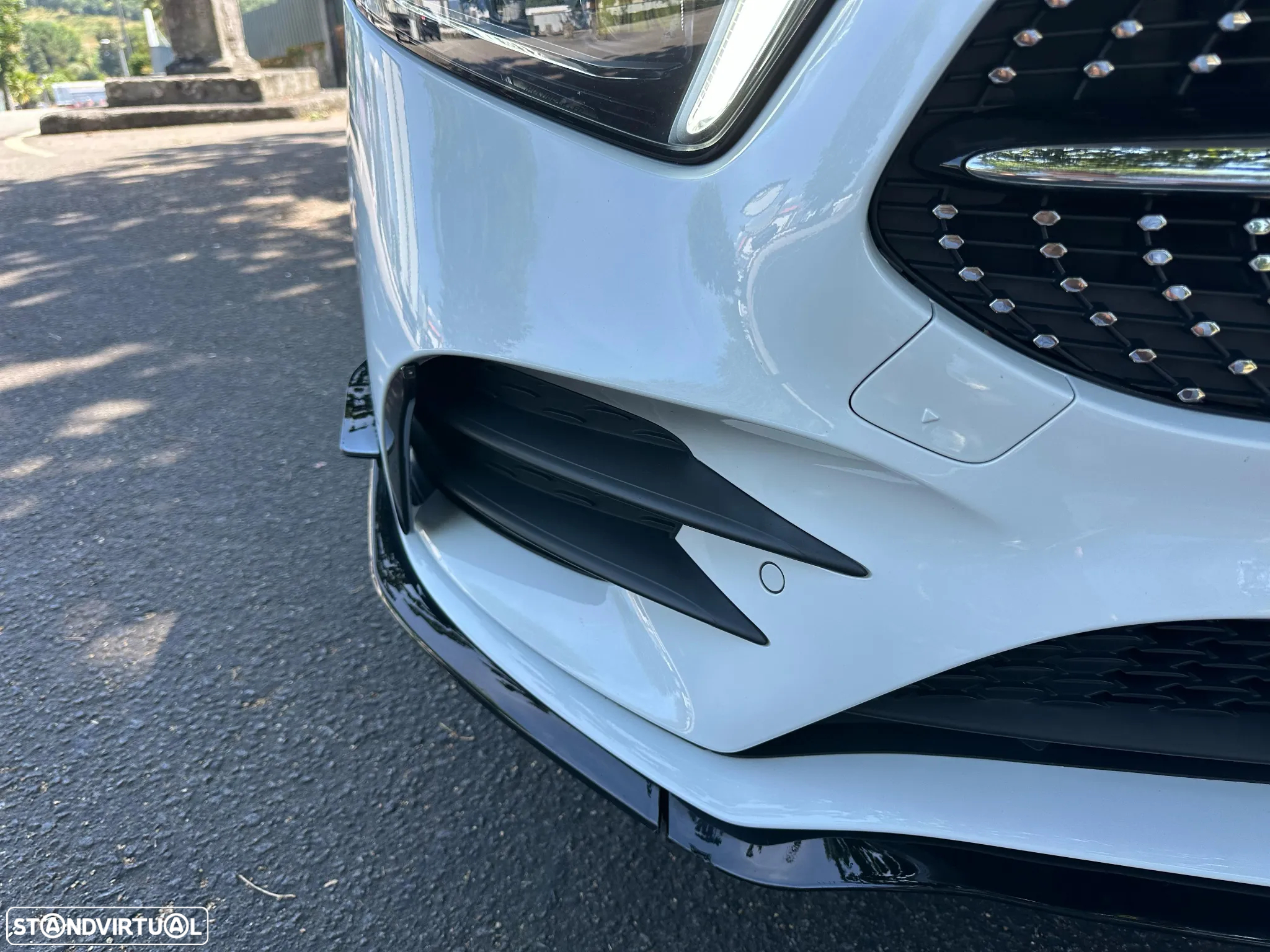 Mercedes-Benz A 250 Limousine e AMG Line - 12
