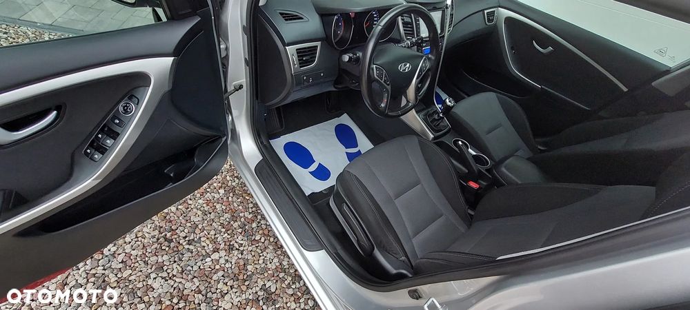 Hyundai i30 1.6 CRDi BlueDrive Comfort - 17