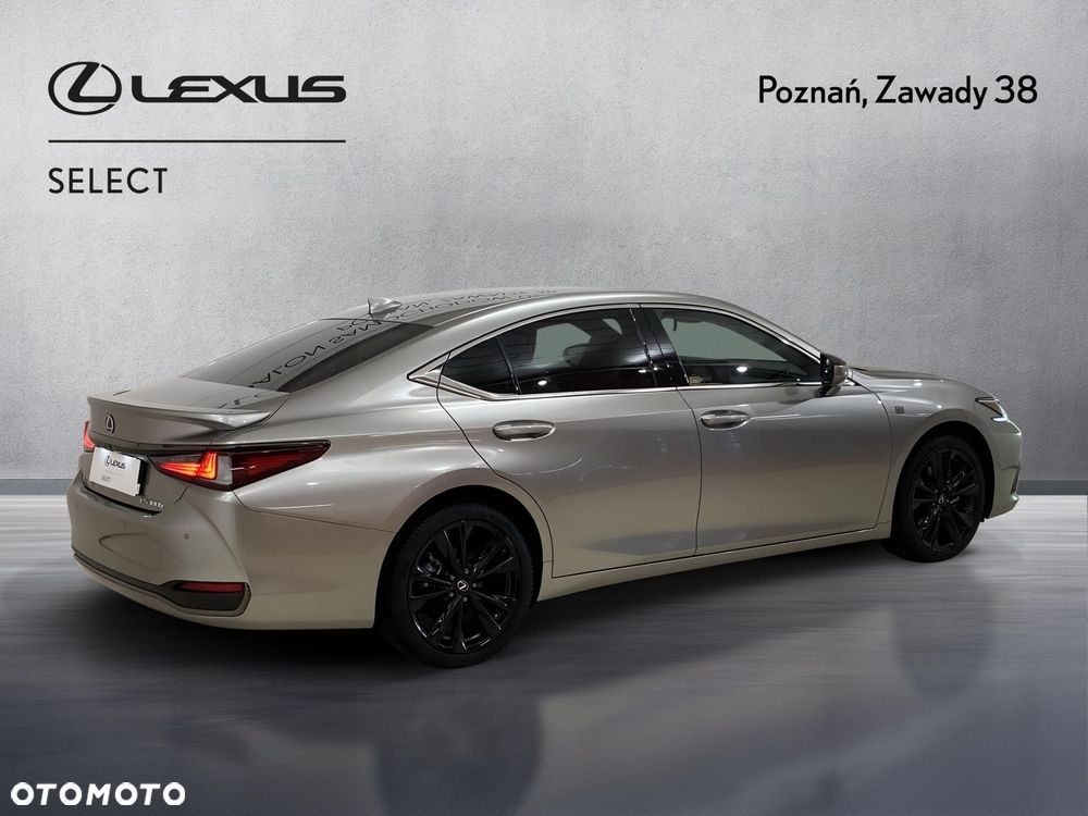 Lexus ES 300h F Sport Design - 2