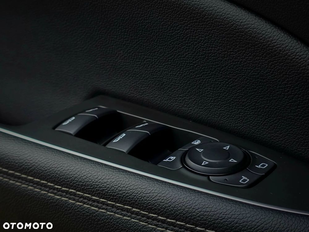 Opel Insignia 2.0 T Business Elegance S&S - 32