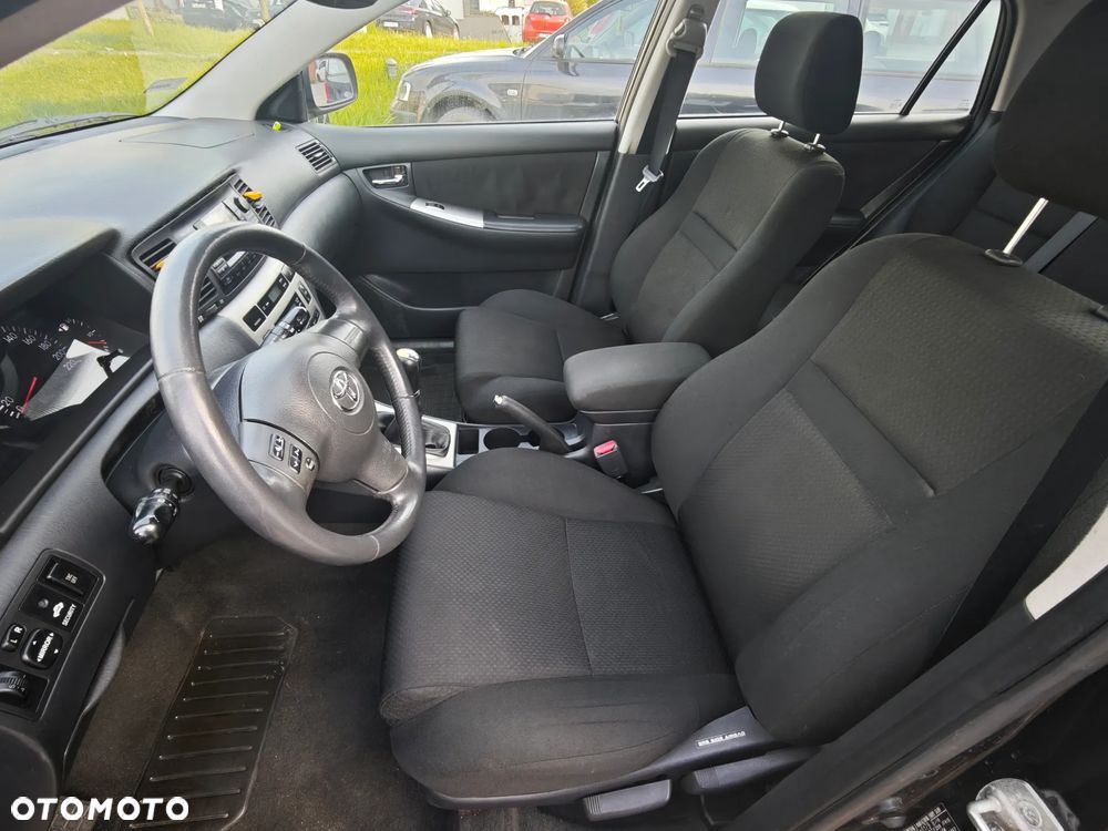 Toyota Corolla 2.0 D-4D Executive - 22