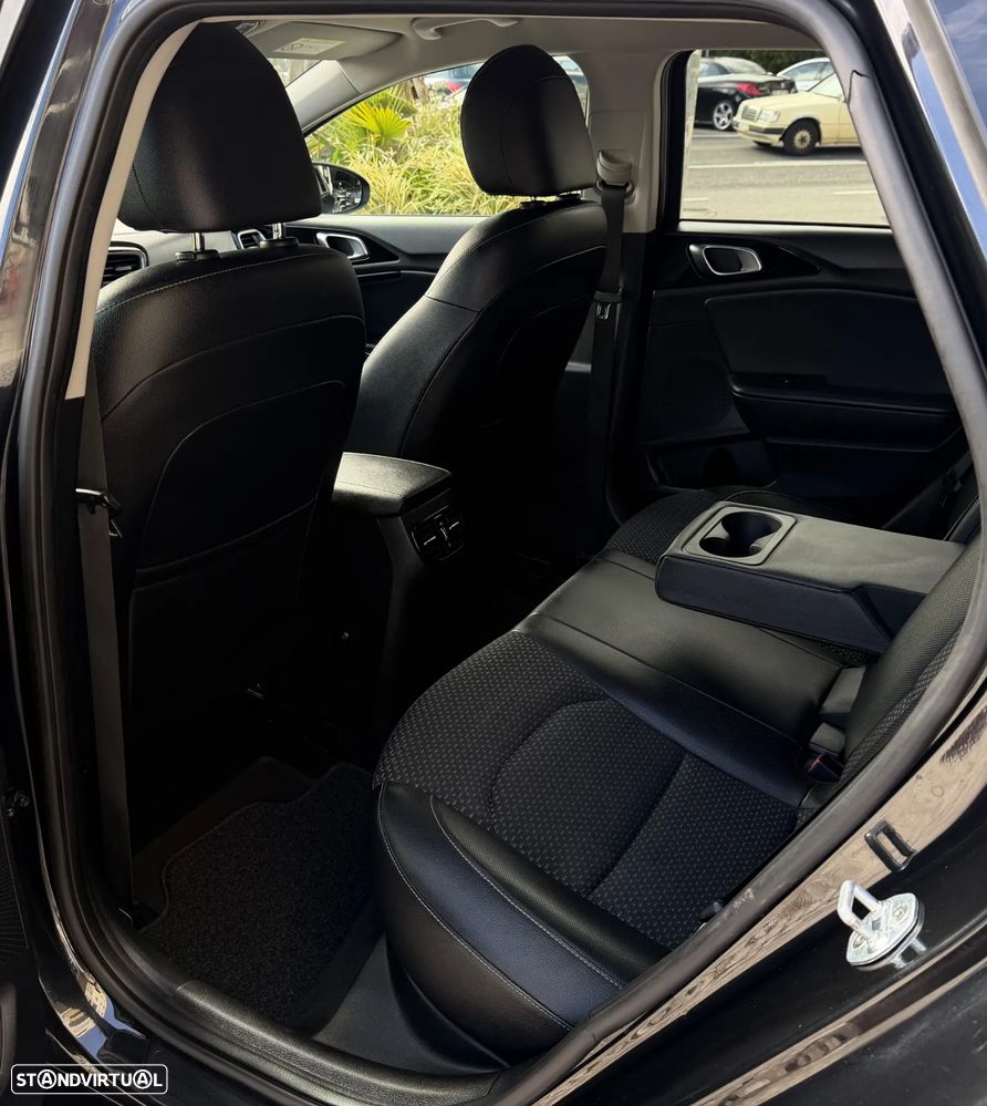 Kia Ceed SW 1.6 CRDi TX - 23