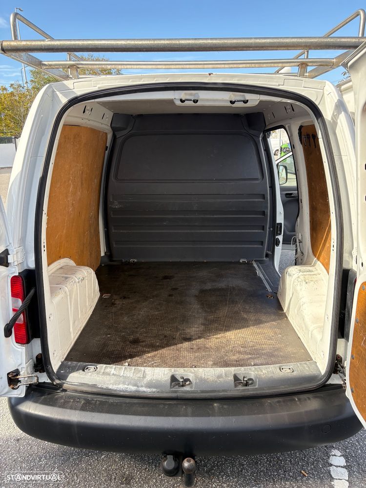VW Caddy 1.6 - 9
