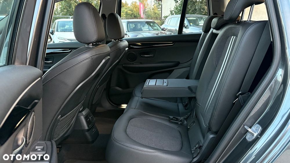 BMW Seria 2 216i GT Sport Line - 13
