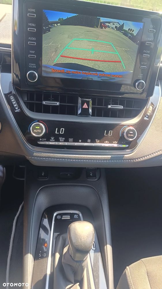 Toyota Corolla 2.0 Hybrid Comfort - 23
