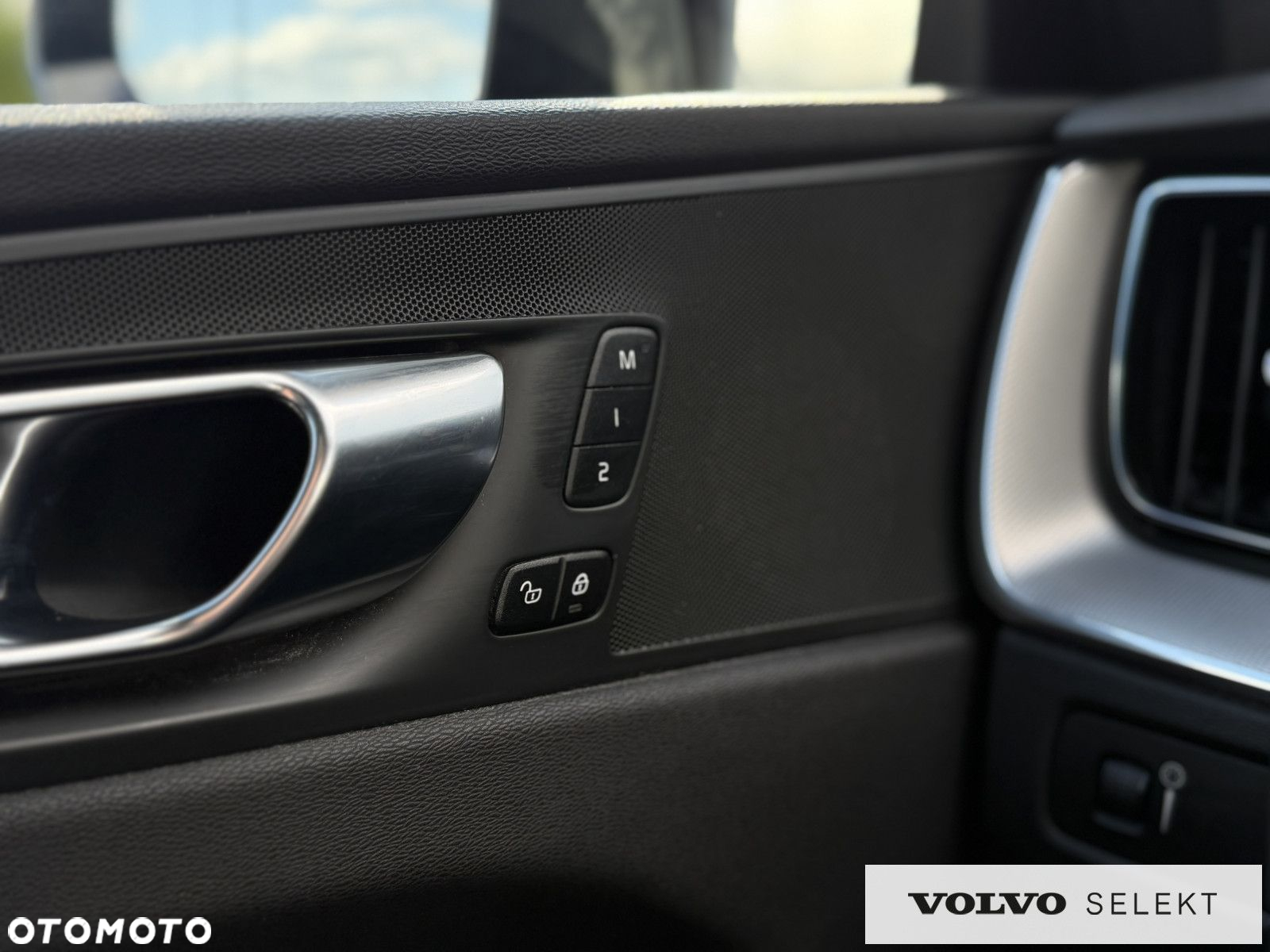 Volvo XC 60 - 24