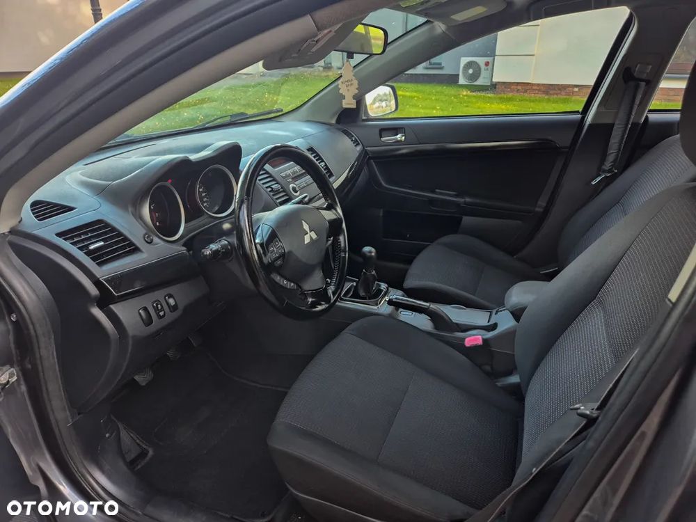 Mitsubishi Lancer - 5