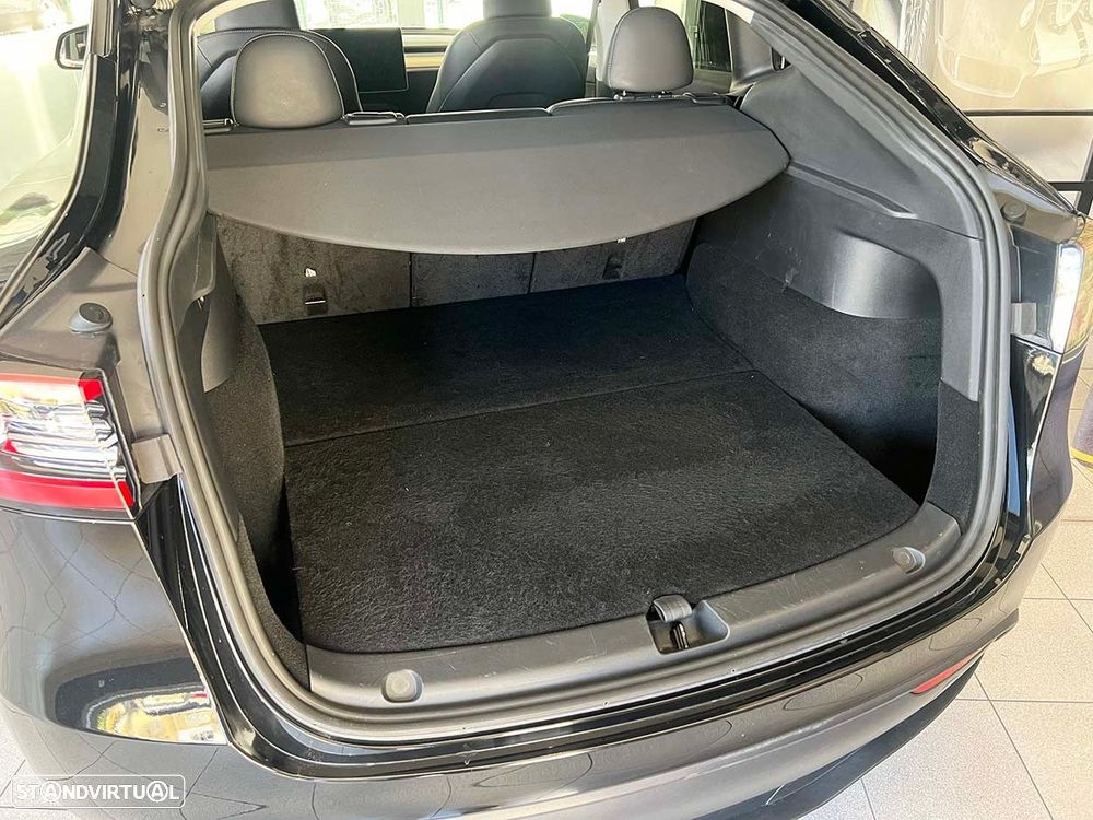 Tesla Model Y RWD - 27