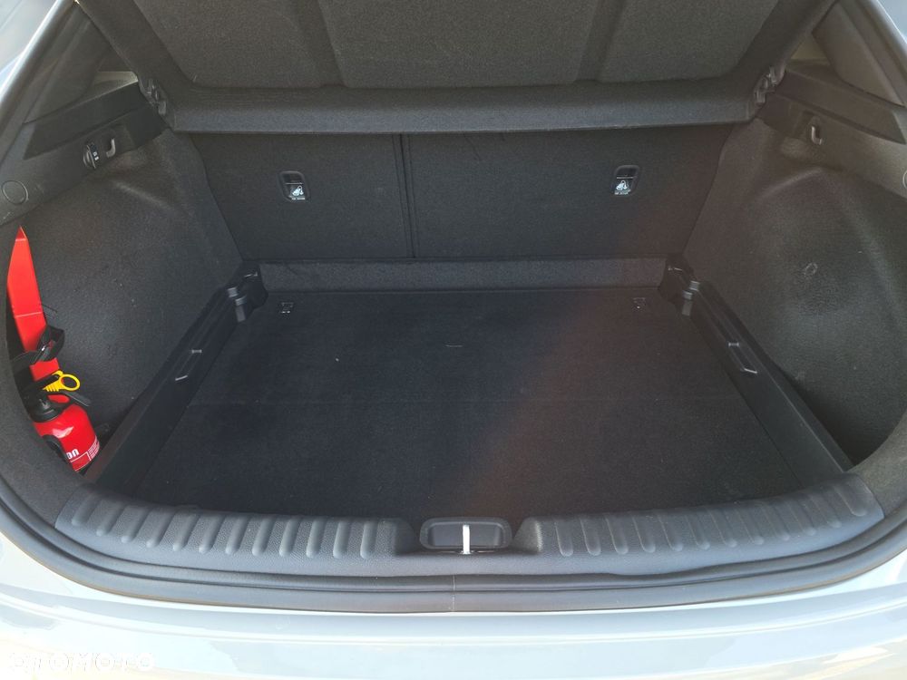 Kia XCeed 1.6 T-GDI Tribute DCT - 18