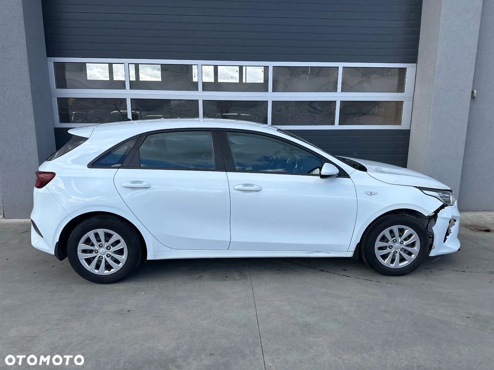 Kia Ceed - 4