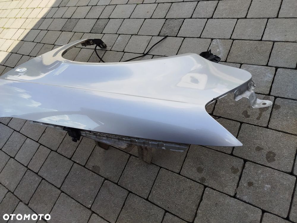 Audi A4 B7 błotniki przedni lewy LY7W - 3
